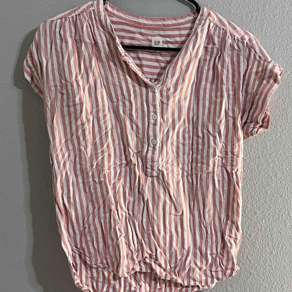 Pink button up (women’s x-small)
